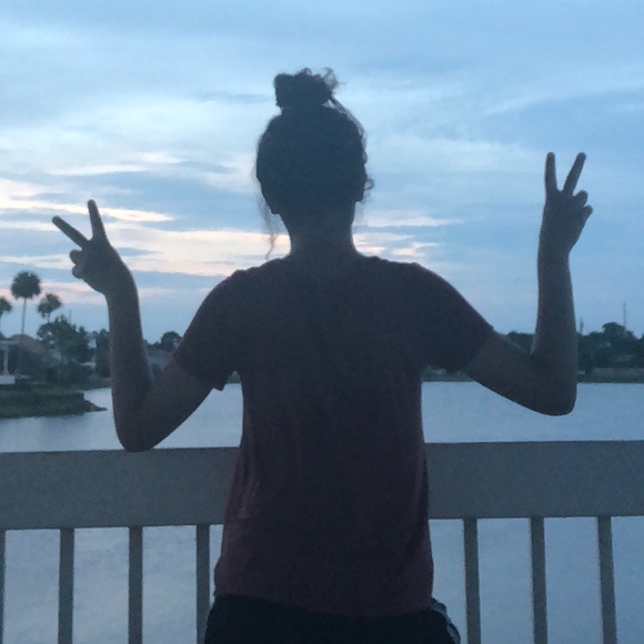 Meet your Posher, Julie - Picture 1 of 1